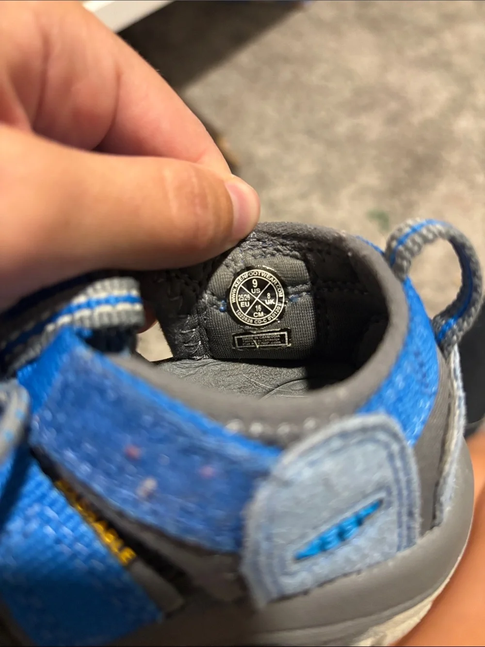 Little boys Keen shoes size 9